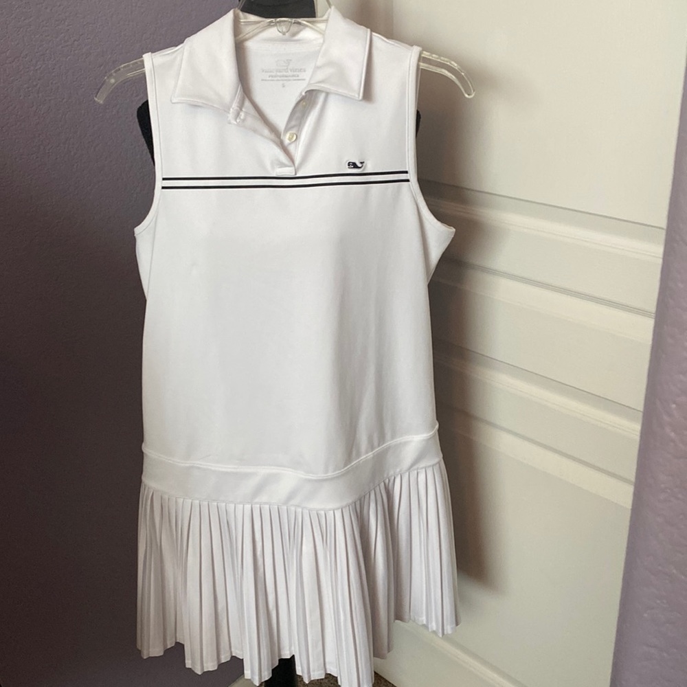 Vineyard Vines,  size small, Performance  dress.